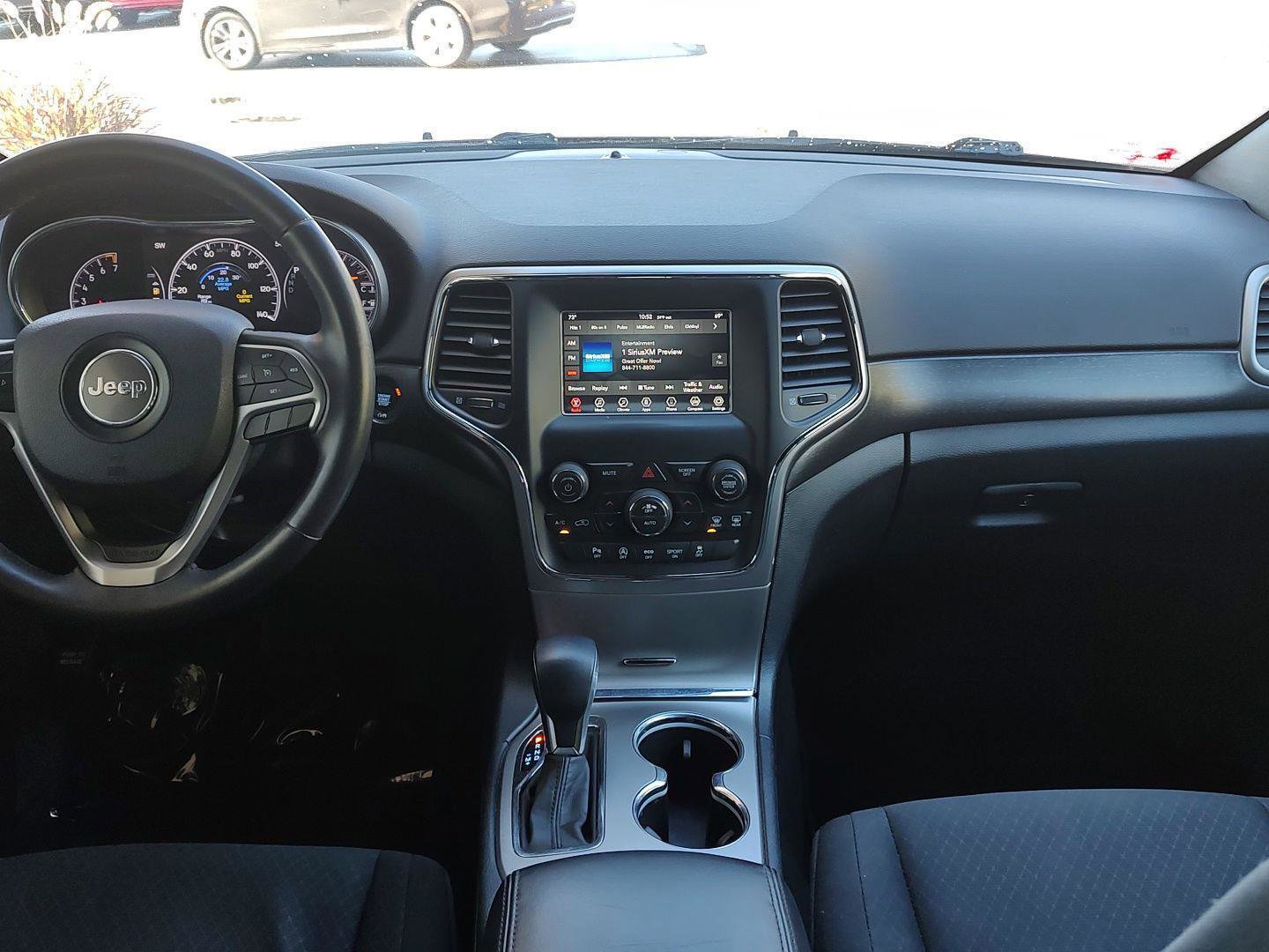 Used 2018 Jeep Grand Cherokee Laredo image 16