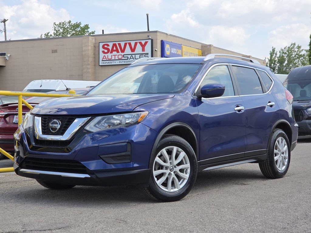 Used 2020 Nissan Rogue SV FWD image 2