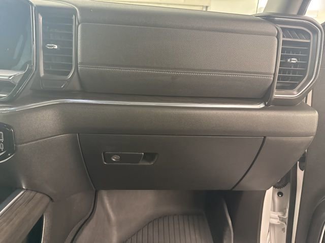 Used 2024 Chevrolet Silverado 1500 LTZ image 13