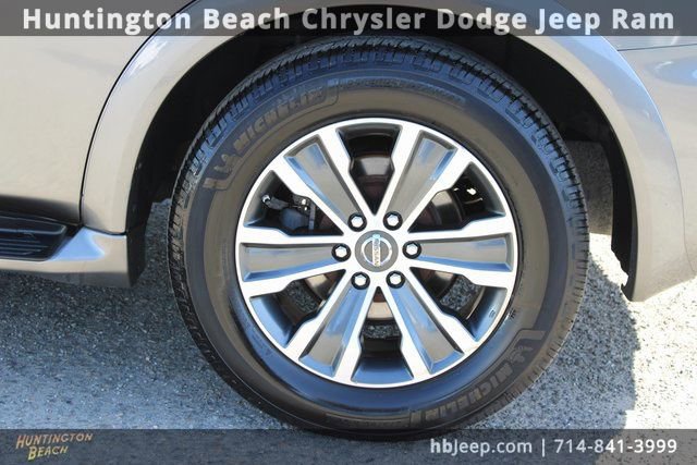 Used 2019 Nissan Armada SL w/ Premium Package image 9