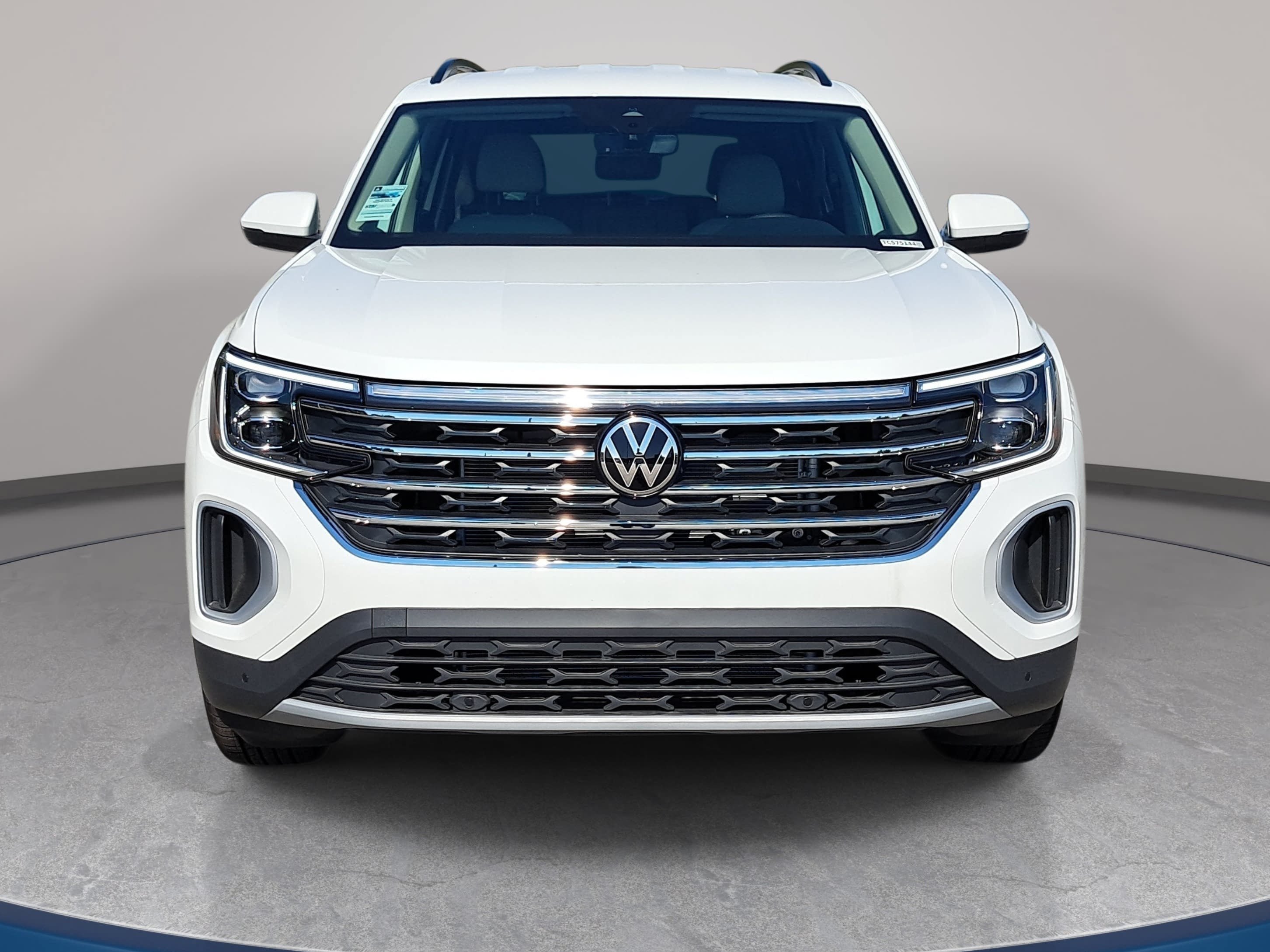 New 2026 Volkswagen Atlas SE FWD image 2