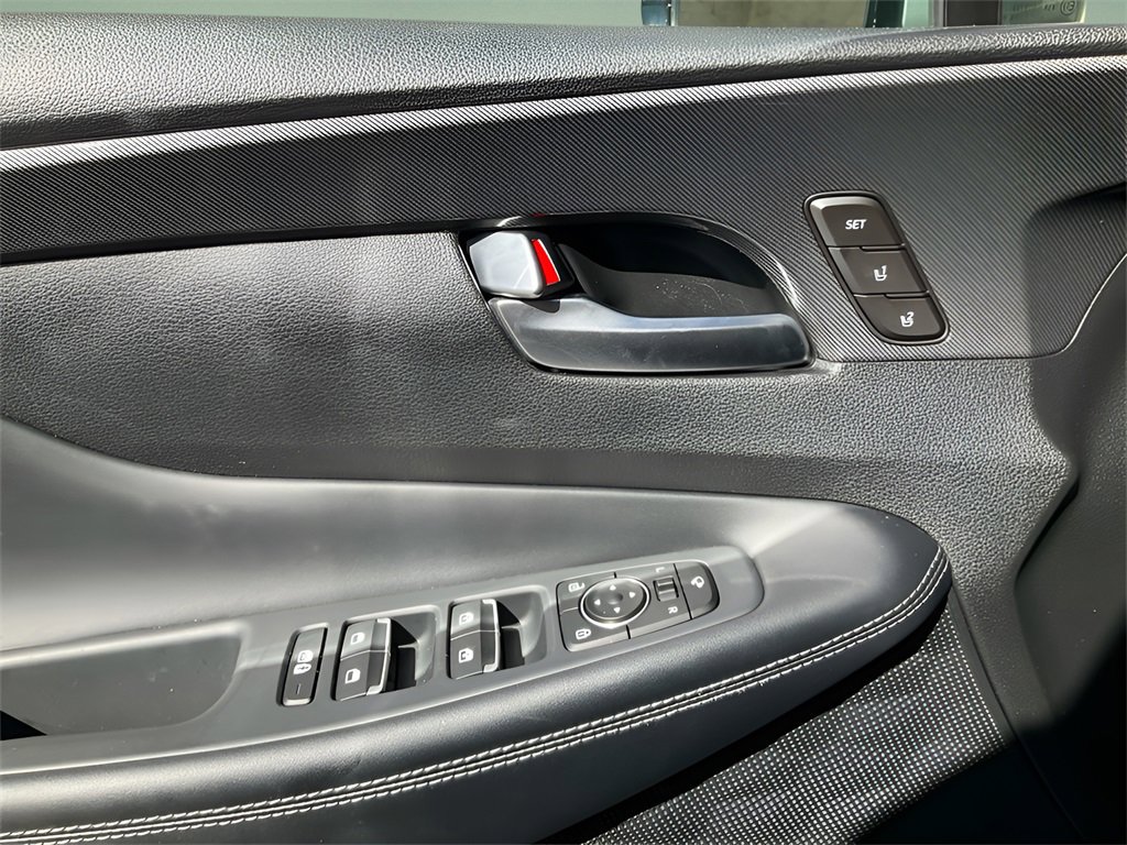 Used 2022 Hyundai Santa Fe Limited image 18
