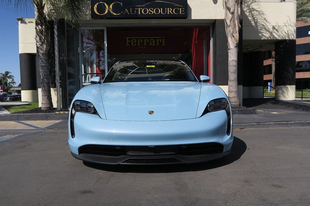 Used 2022 Porsche Taycan image 3