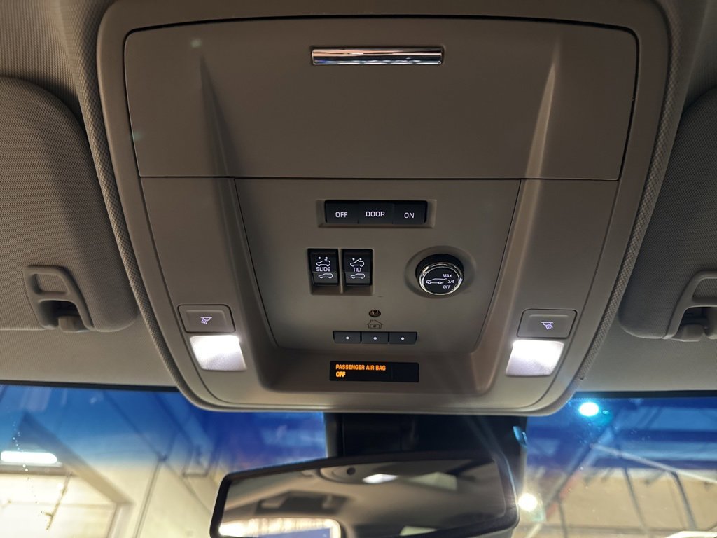 Used 2015 Chevrolet Suburban LTZ image 31