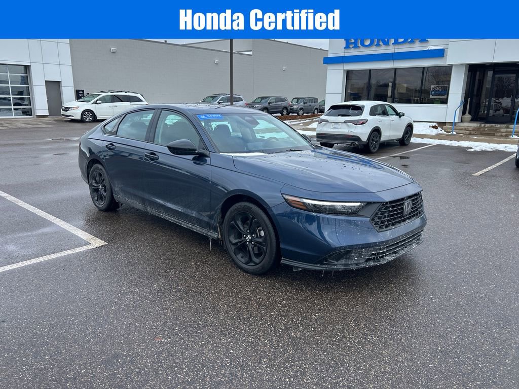 Certified 2025 Honda Accord SE image 2