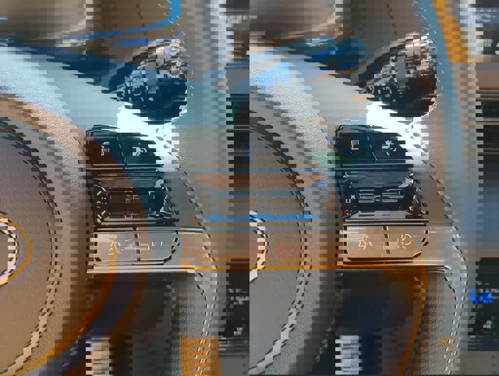 New 2026 Hyundai Elantra Sport FWD image 25