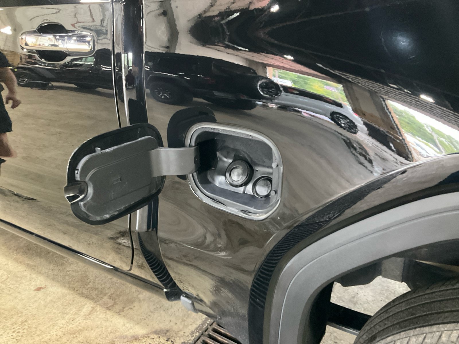 Used 2026 GMC Sierra 1500 SLT AWD/4WD image 26