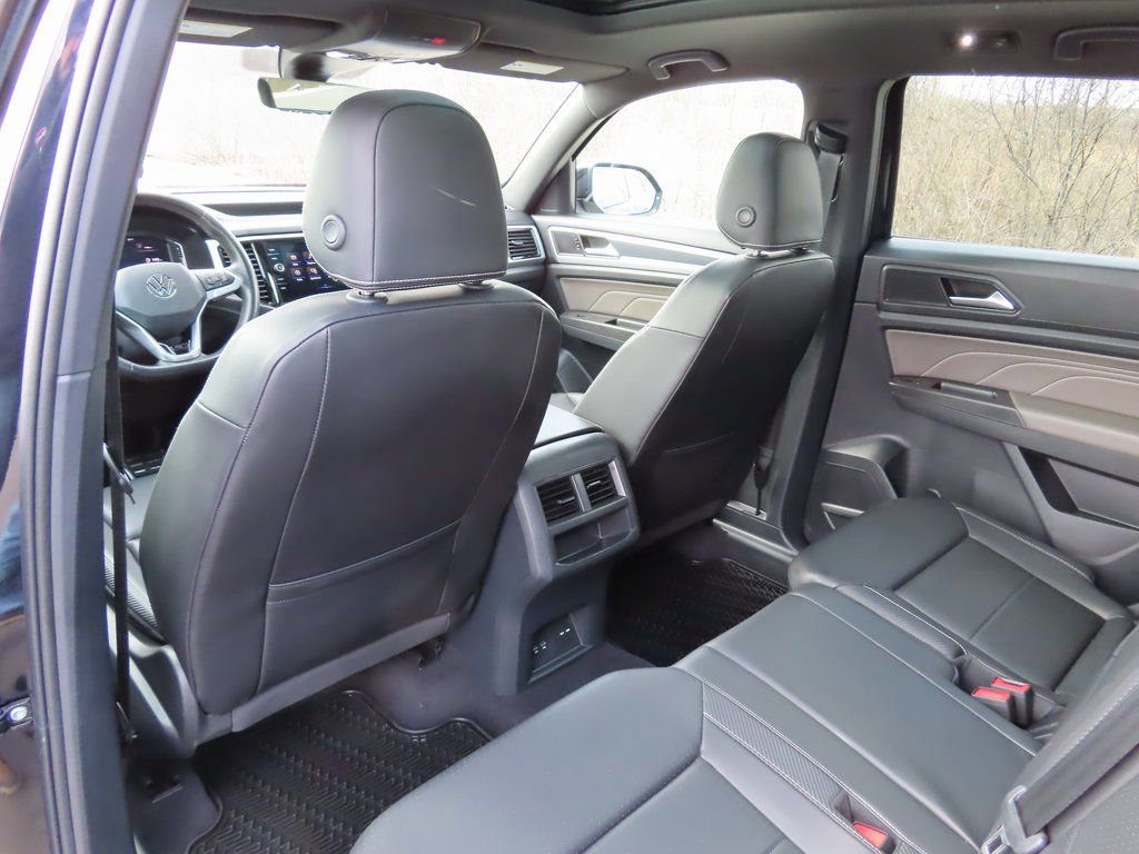 Used 2023 Volkswagen Atlas Cross Sport SEL R-Line image 24