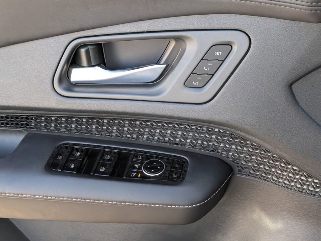 Certified 2024 Nissan Ariya ENGAGE e-4ORCE image 28