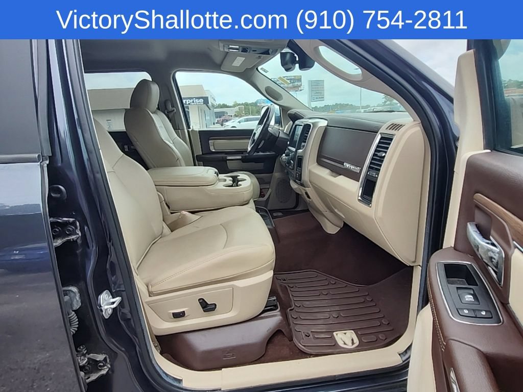 Used 2017 RAM 1500 Laramie AWD/4WD image 30