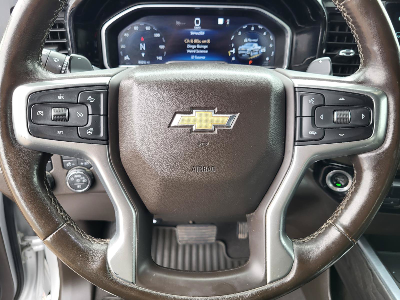 Used 2022 Chevrolet Silverado 1500 LTZ w/ Z71 Off-Road Package AWD/4WD image 18