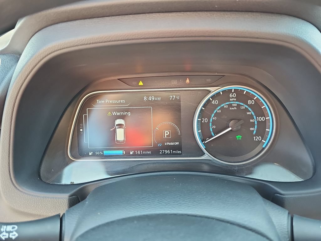 Used 2025 Nissan Leaf S FWD image 19