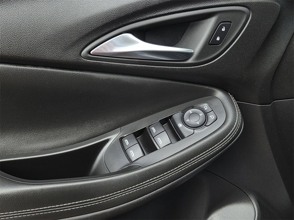 Used 2024 Buick Encore GX Sport Touring image 16