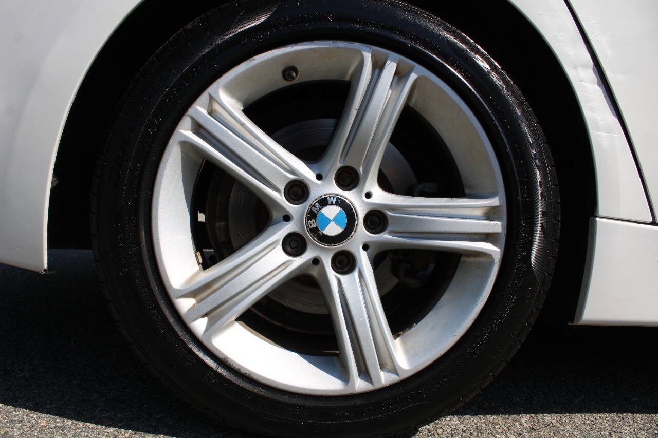 Used 2014 BMW 328i xDrive Sedan AWD/4WD image 21