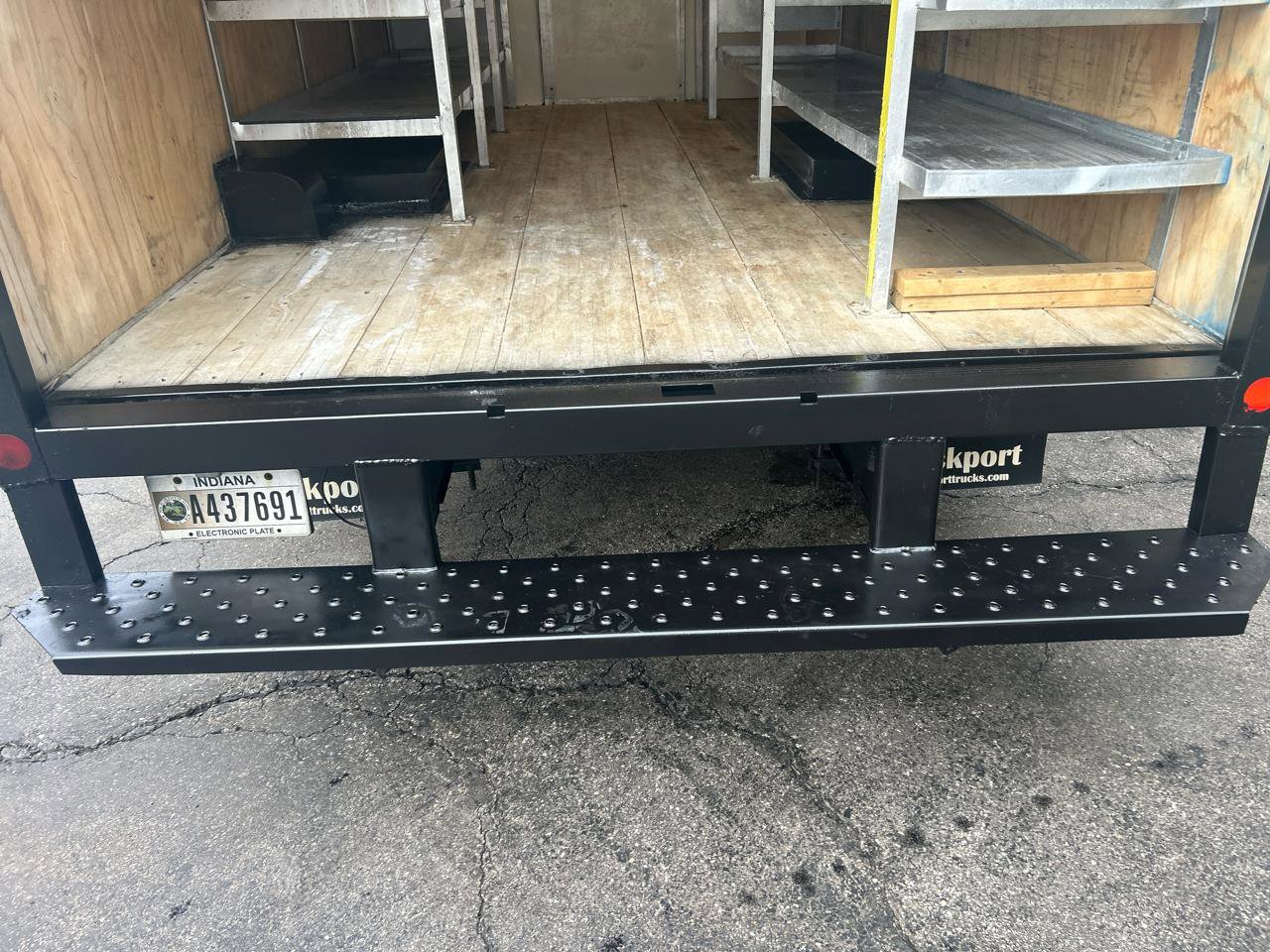 Used 2019 Ford E-350 and Econoline 350 Super Duty w/ Power Windows & Locks Group RWD image 10