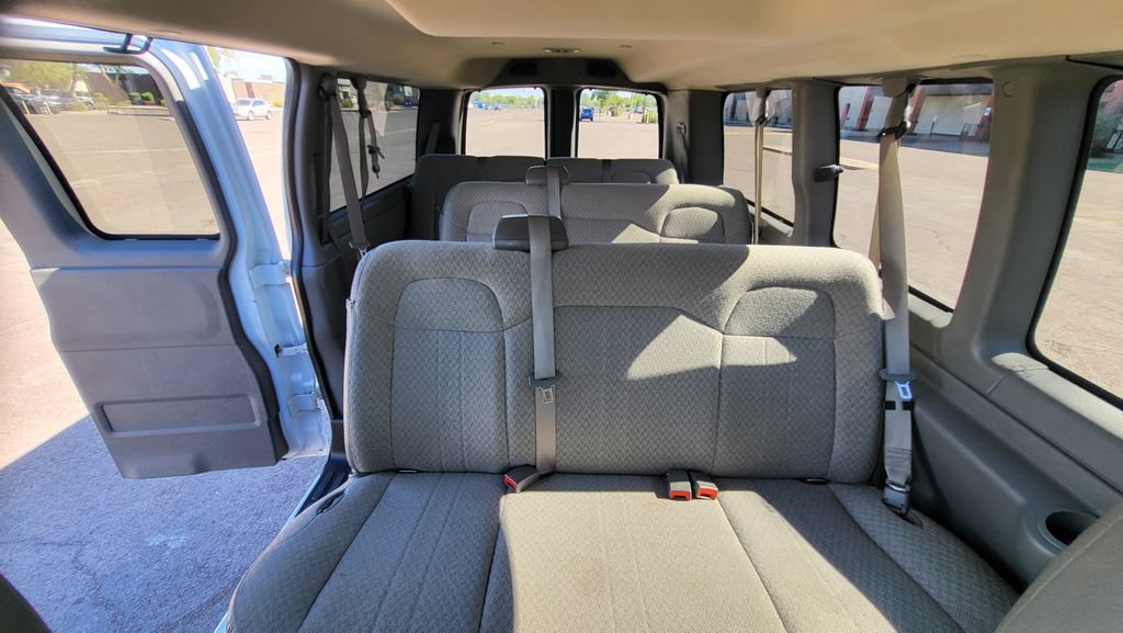Used 2020 Chevrolet Express 2500 LT w/ LT Preferred Equipment Group RWD image 23