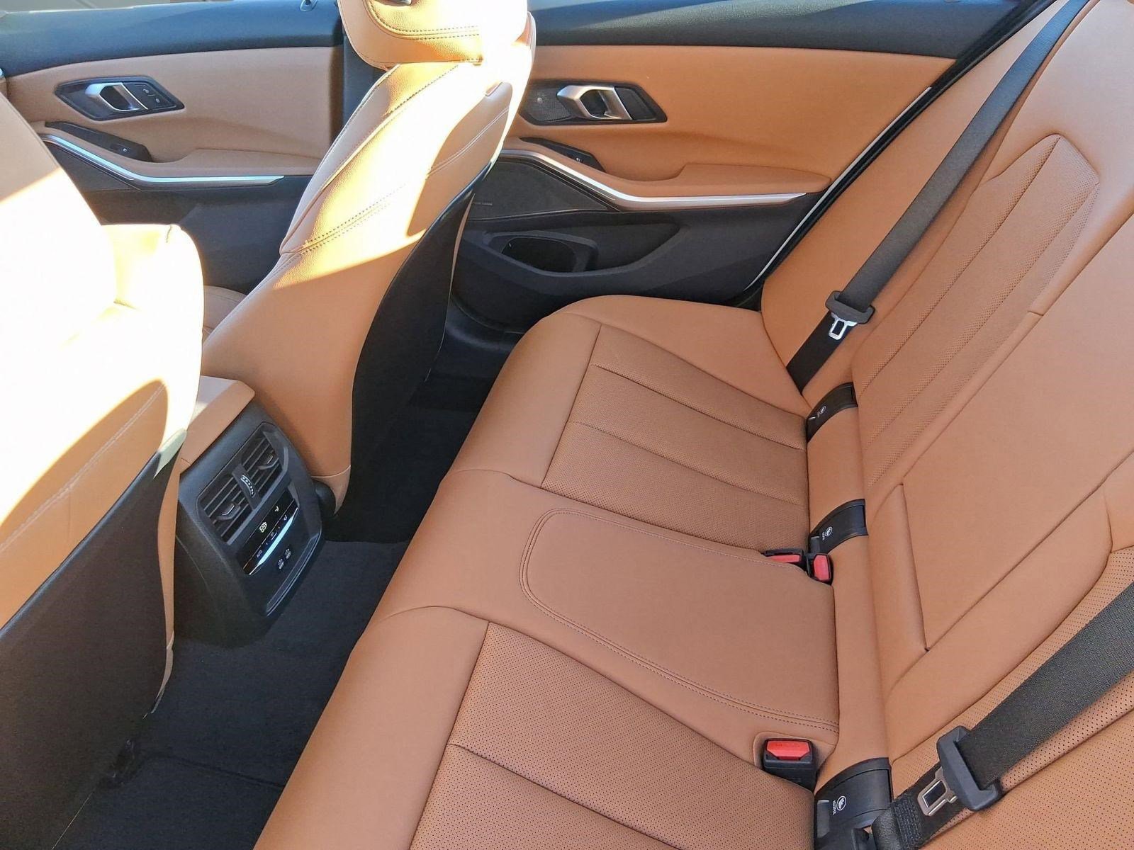 Used 2026 BMW 330i xDrive Sedan w/ Premium Package AWD/4WD image 29