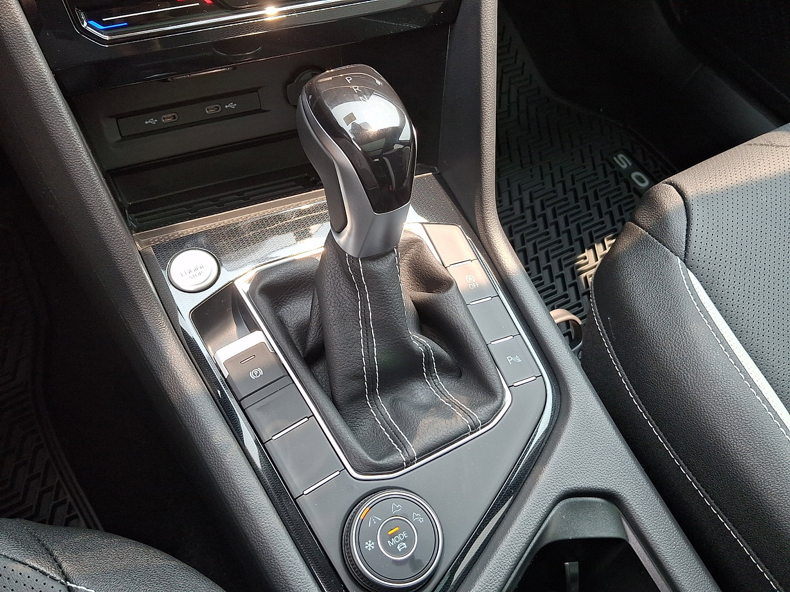 New 2026 Volkswagen Taos SEL AWD/4WD image 7