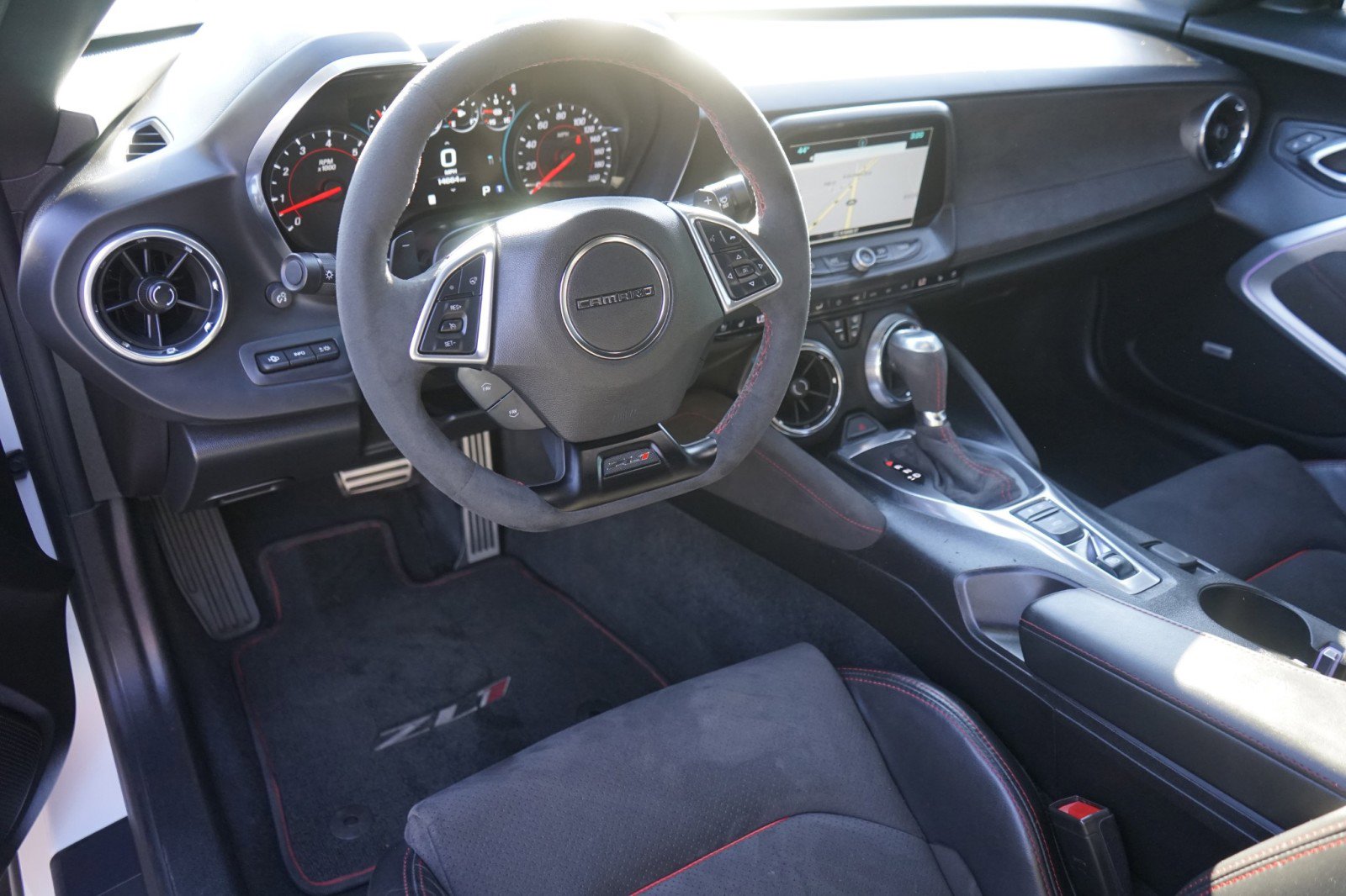 Used 2018 Chevrolet Camaro ZL1 image 16