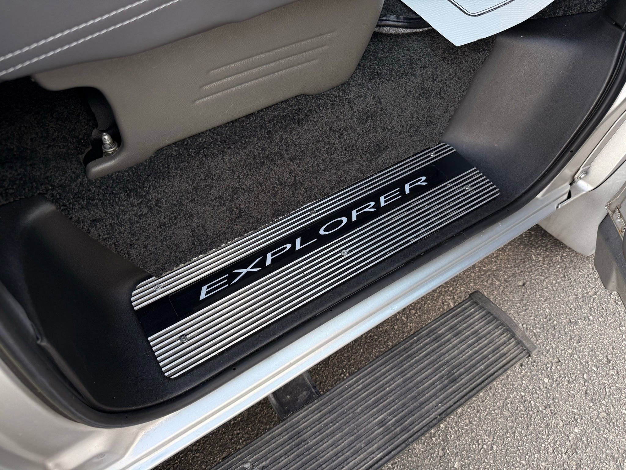 Used 2023 Chevrolet Express 2500 Extended RWD image 20