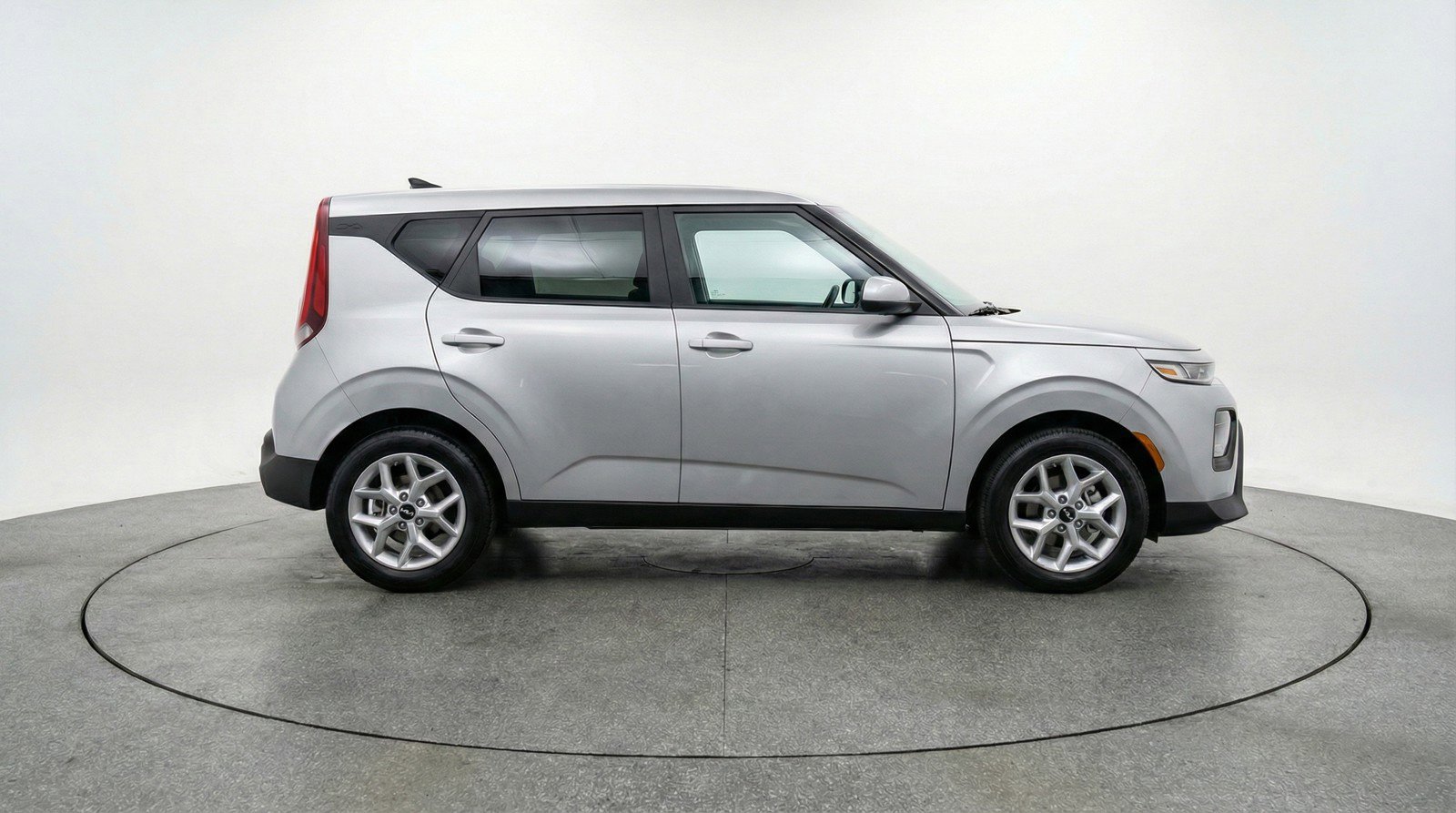 Used 2025 Kia Soul LX w/ LX Technology Package image 11