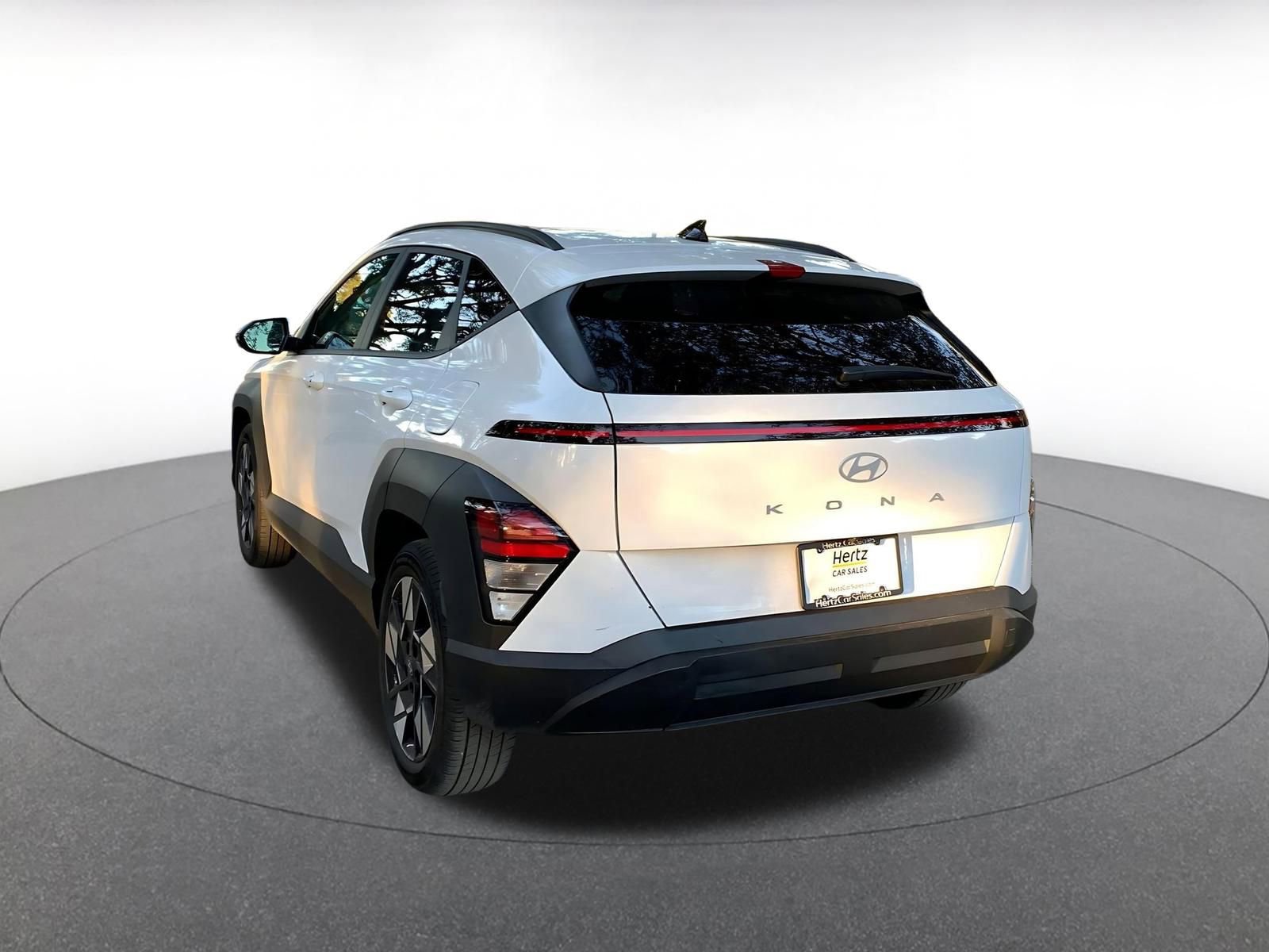 Used 2025 Hyundai Kona SEL image 5