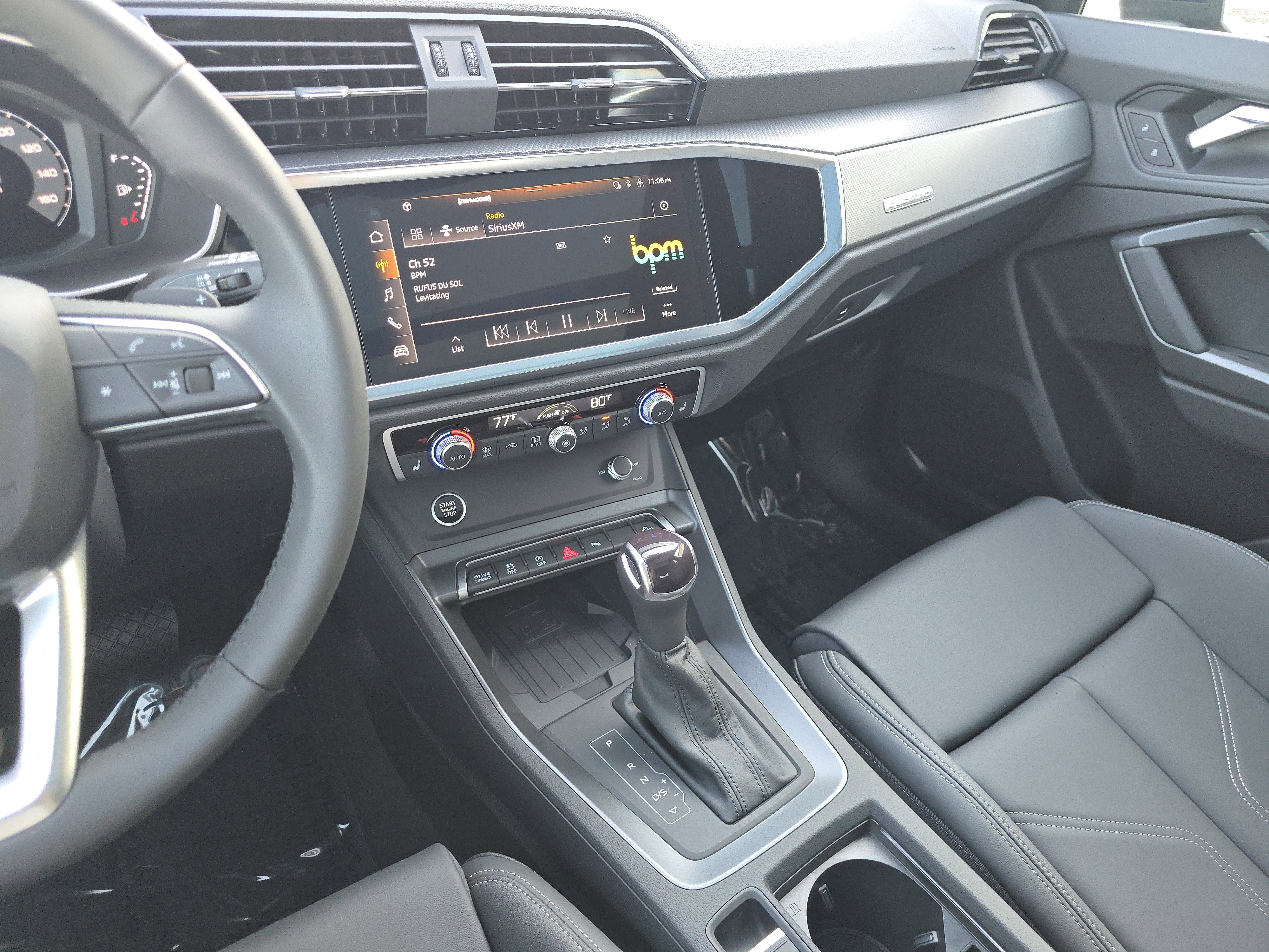 New 2025 Audi Q3 2.0T Premium image 22