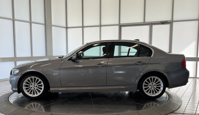 Used 2011 BMW 335i xDrive Sedan AWD/4WD image 4