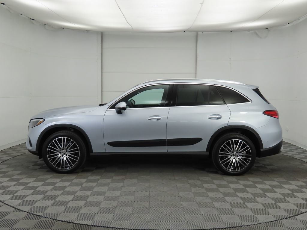 Certified 2025 Mercedes-Benz GLC 300 image 8