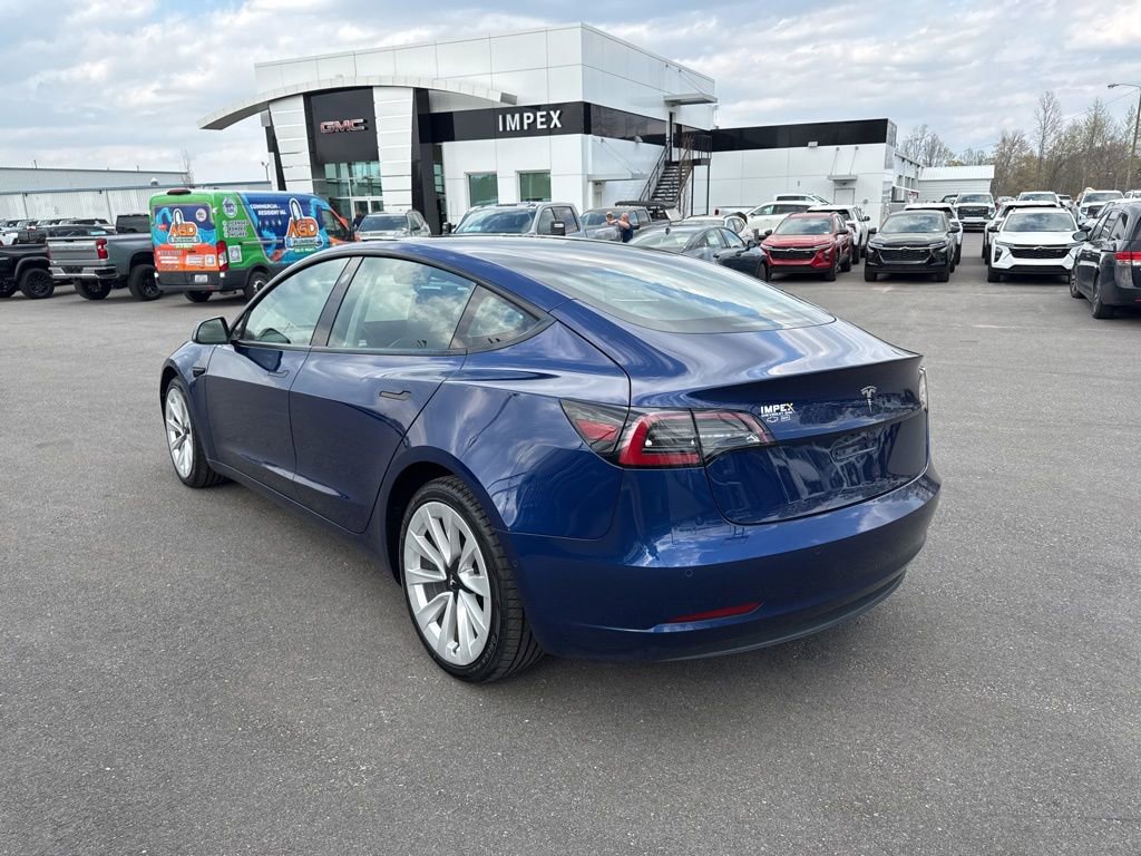 Used 2021 Tesla Model 3 Standard Range Plus RWD image 3