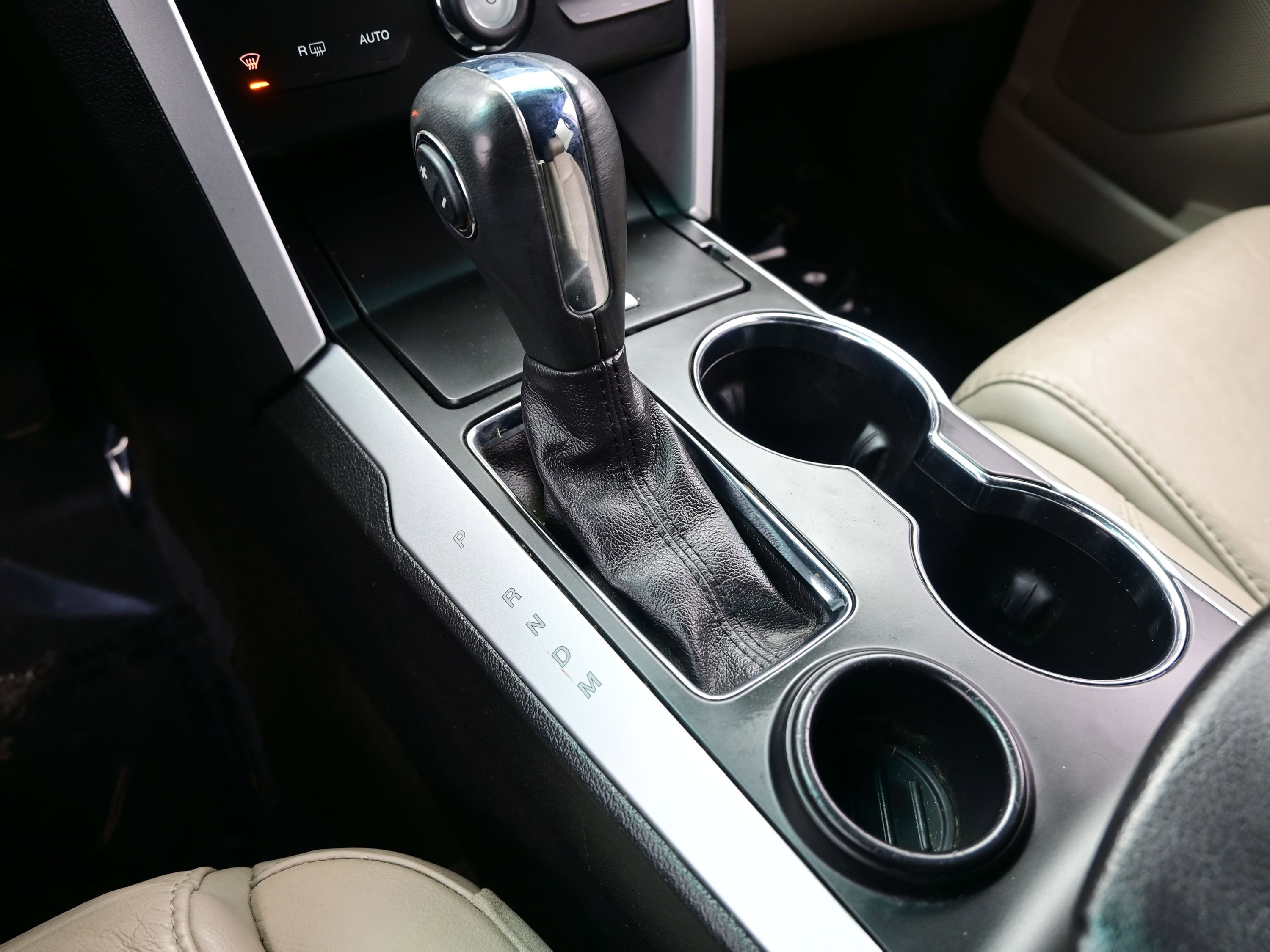 Used 2015 Ford Explorer XLT w/ Equipment Group 202B image 20