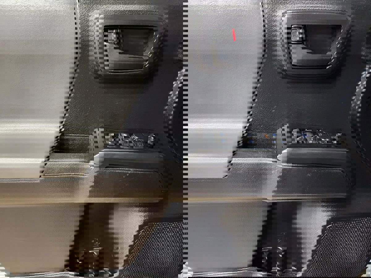 Used 2021 Toyota Tacoma SR image 41