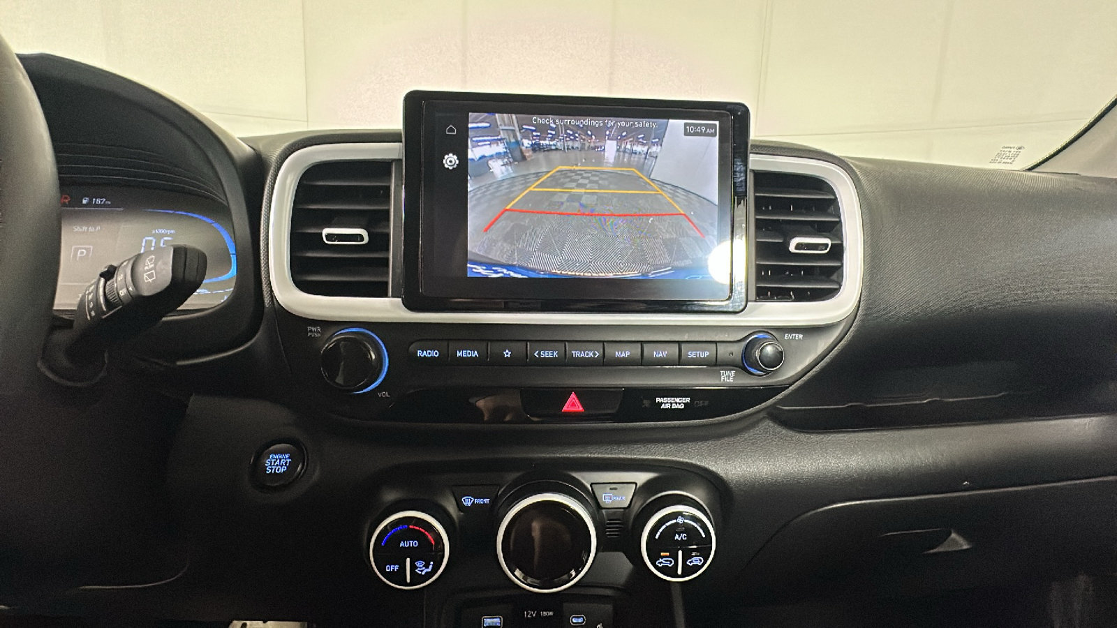 Certified 2023 Hyundai Venue Limited FWD image 31