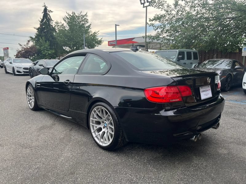Used 2013 BMW M3 Coupe w/ Premium Pkg RWD image 5