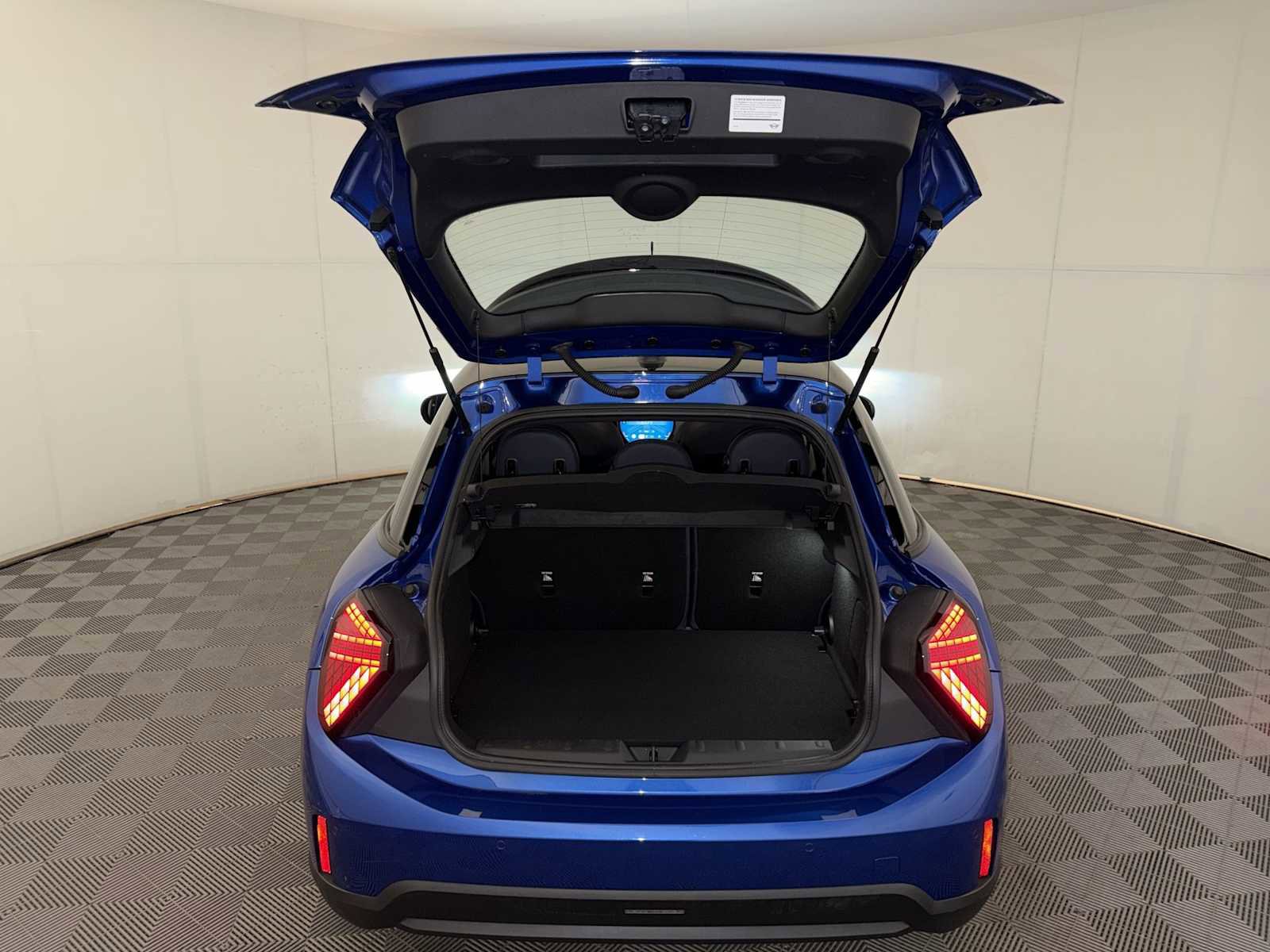Certified 2025 MINI Cooper S FWD image 22