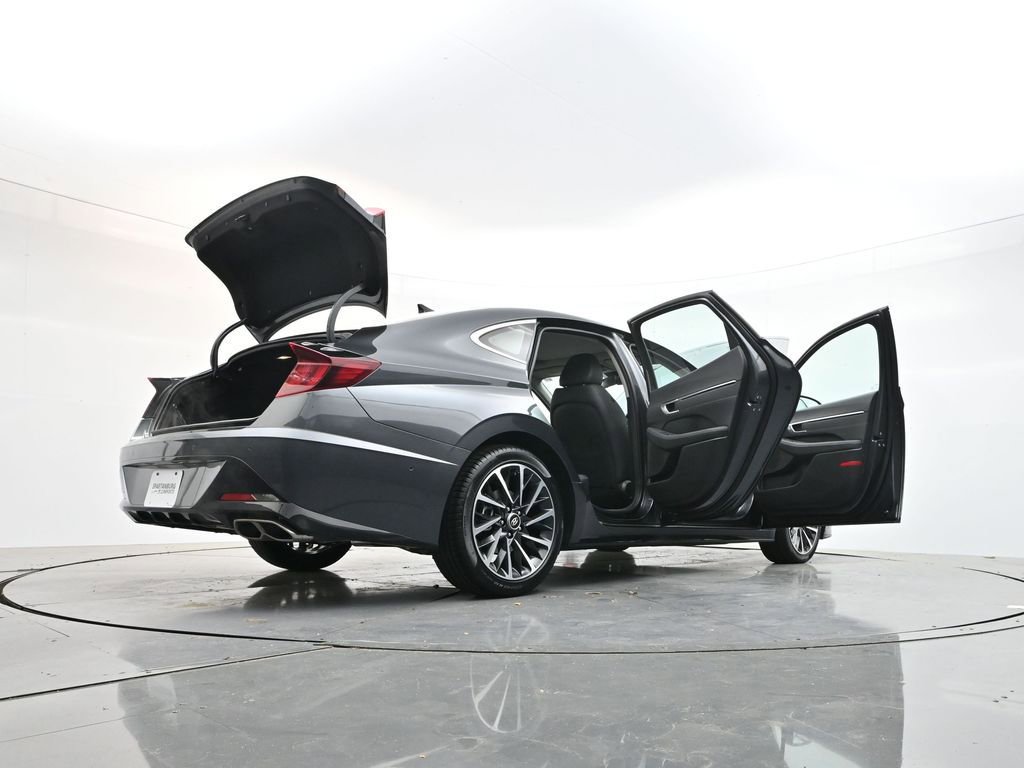 Used 2022 Hyundai Sonata Limited image 45