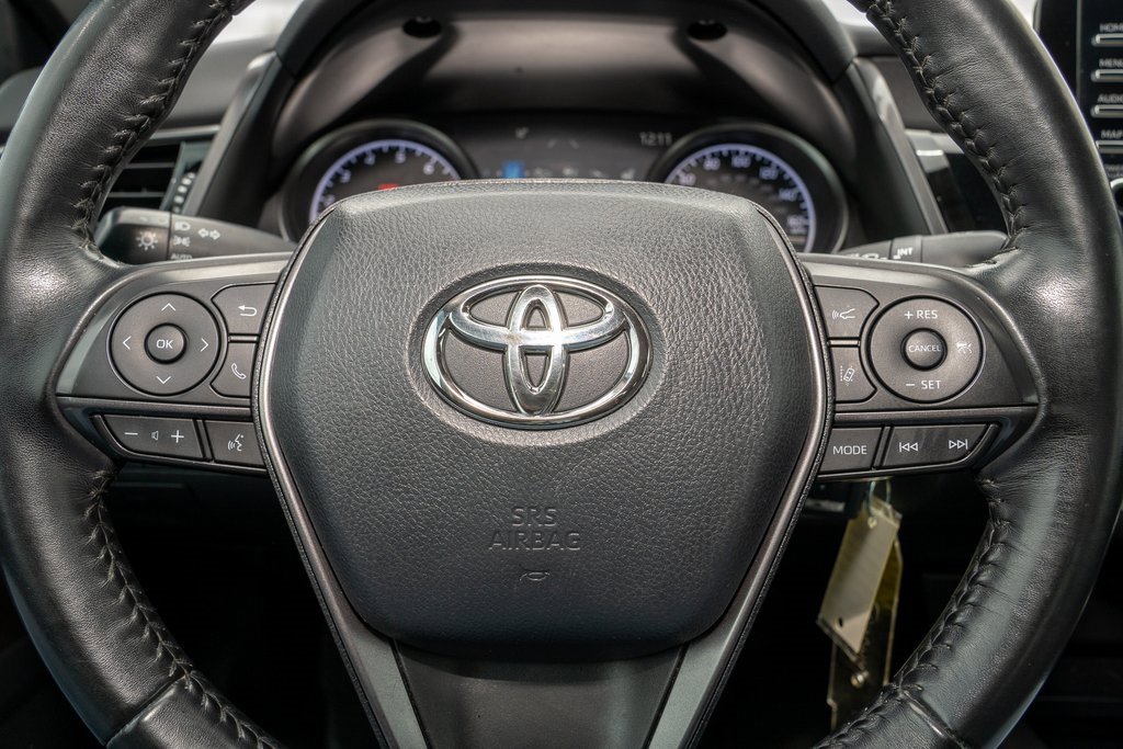 Used 2021 Toyota Camry SE image 16