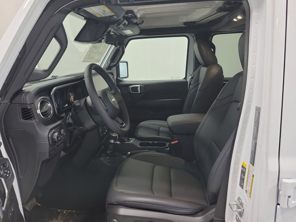 New 2026 Jeep Gladiator Sahara image 10