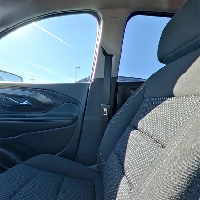 Used 2024 GMC Terrain SLE image 24