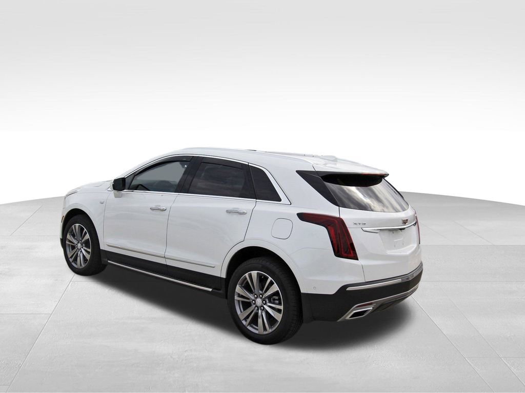 Used 2025 Cadillac XT5 Premium Luxury w/ Technology Package image 3
