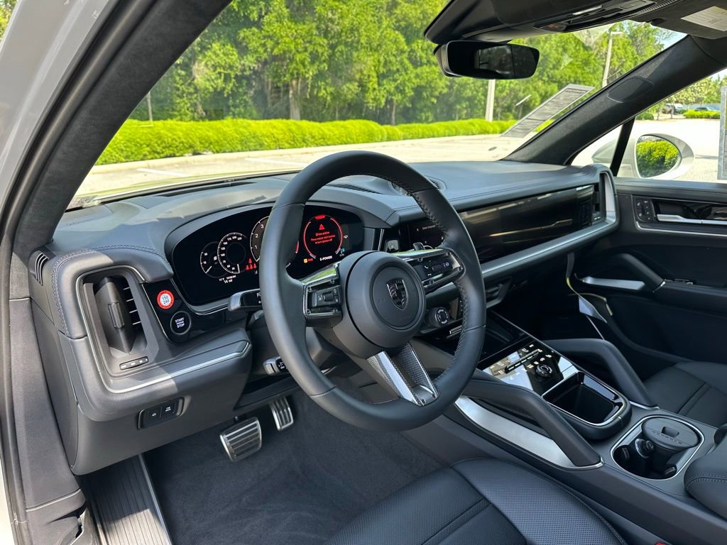 New 2026 Porsche Cayenne Turbo AWD/4WD image 4