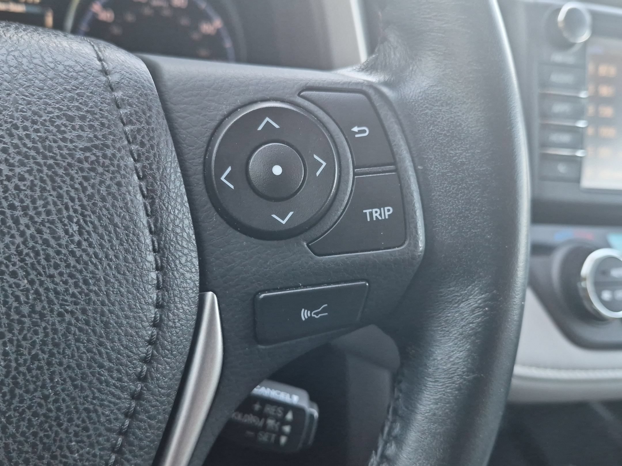 Used 2016 Toyota RAV4 Limited AWD/4WD image 15