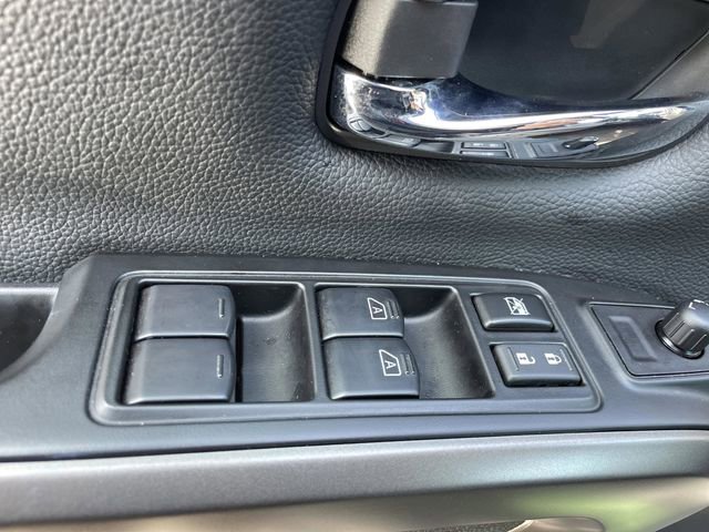 Certified 2024 Nissan Titan SV w/ SV Bronze Edition Package image 27