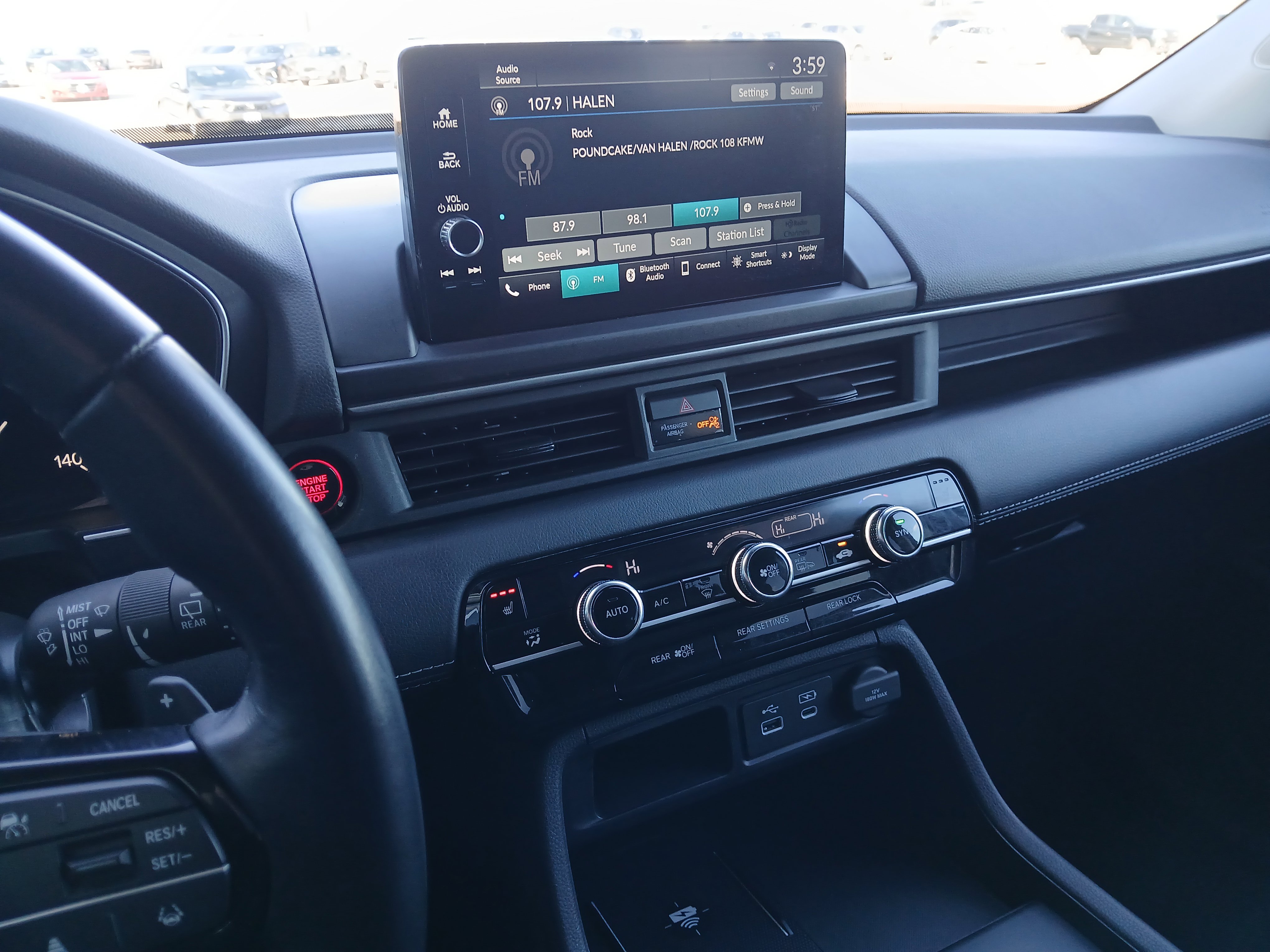 Used 2025 Honda Pilot EX-L image 11