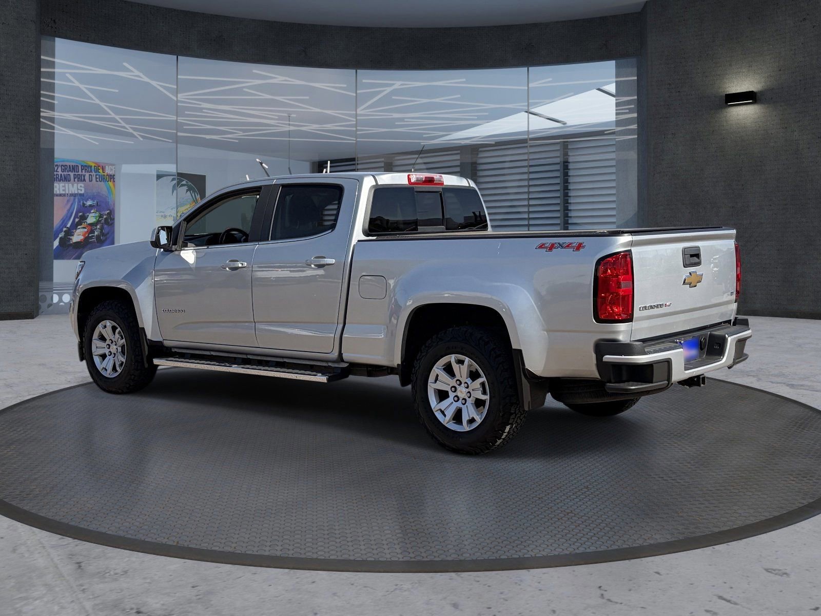 Used 2018 Chevrolet Colorado LT w/ LT Convenience Package AWD/4WD image 4