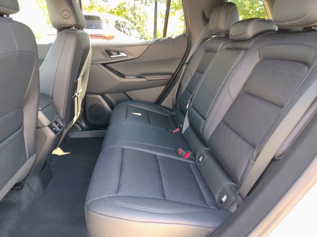 Used 2026 Chevrolet Equinox LT w/ Convenience Package II AWD/4WD image 32