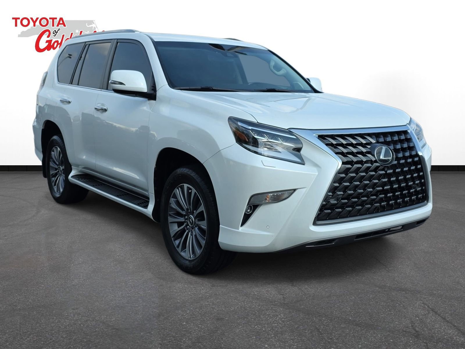 Used 2020 Lexus GX 460 Luxury w/ Accessory Package image 3