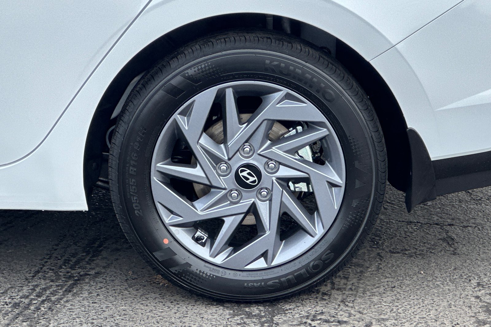 New 2026 Hyundai Elantra Blue FWD image 23