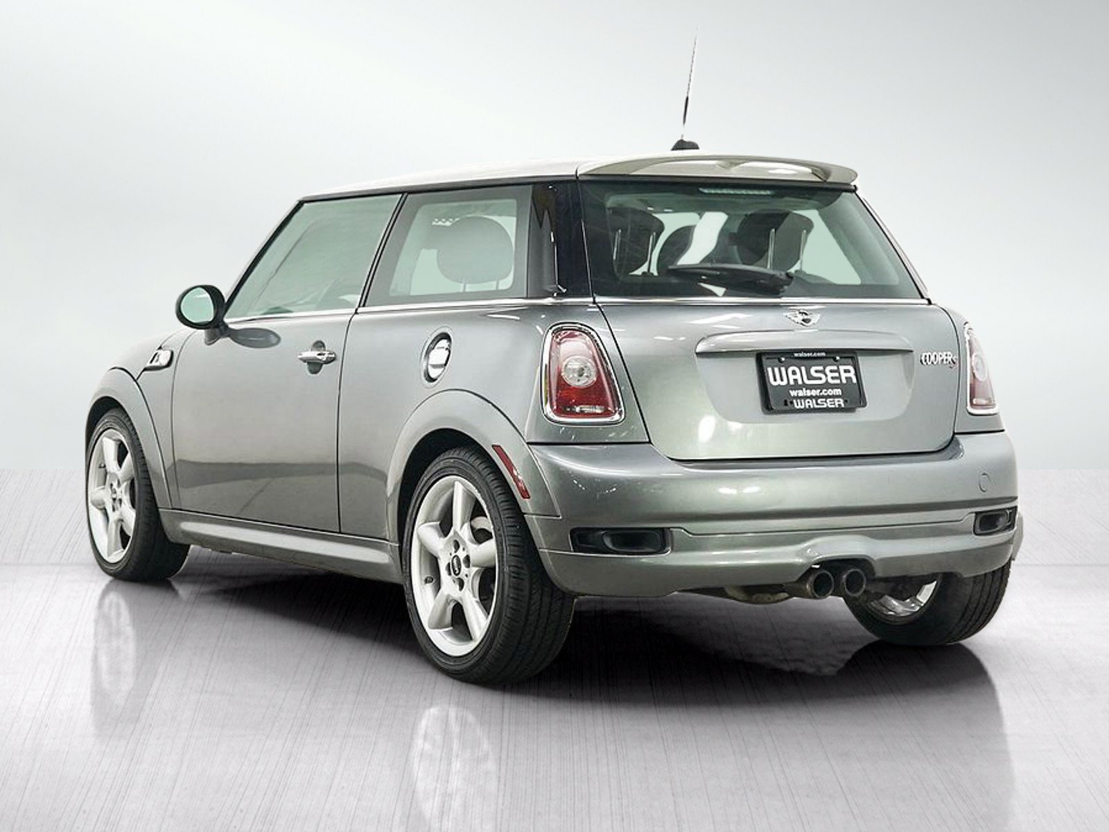 Used 2010 MINI Cooper S FWD image 3
