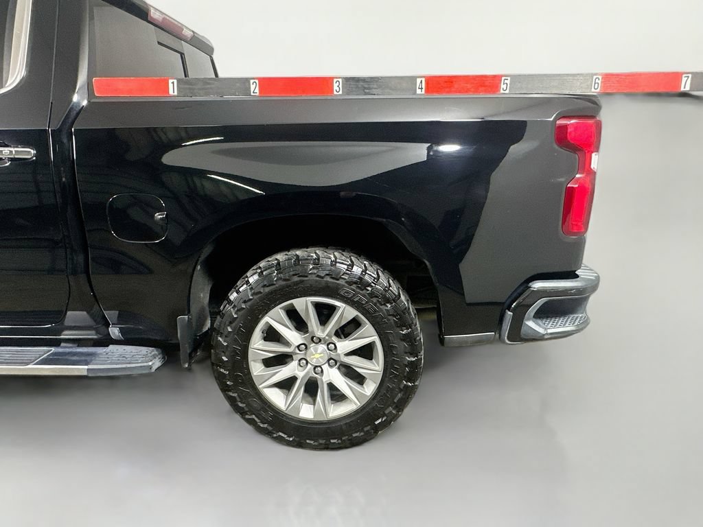 Used 2019 Chevrolet Silverado 1500 High Country w/ Z71 Off-Road Package AWD/4WD image 40